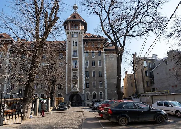 Vibe - 2r In Piata Romana